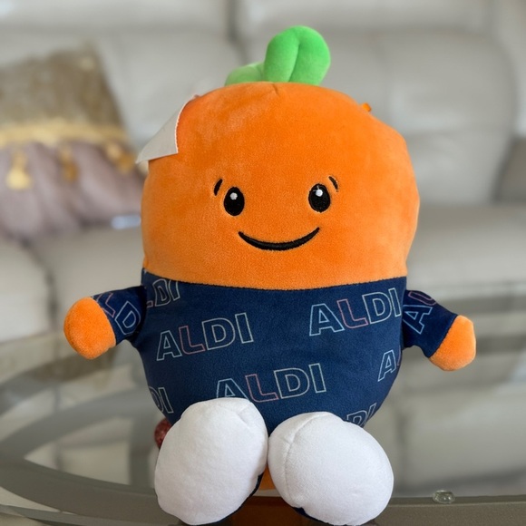 “Kevin the Carrot” - Aldi |  Orange Stuffed Toy - Picture 3 of 6